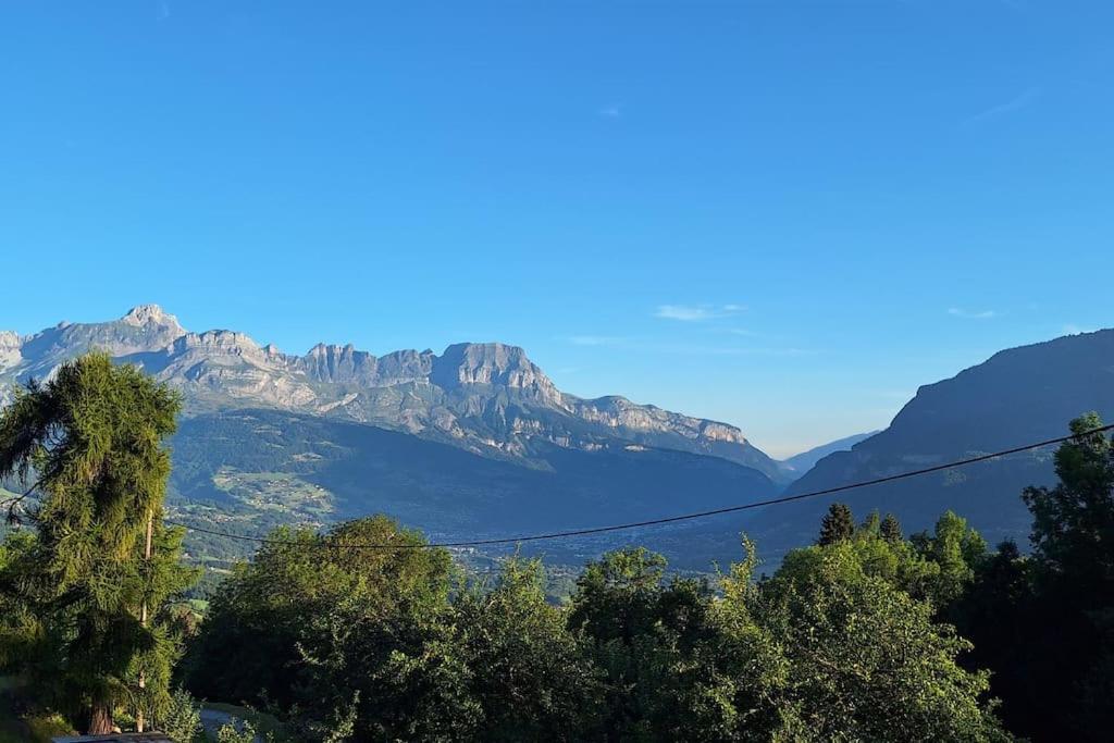 Chalet Confortable Et Tranquille